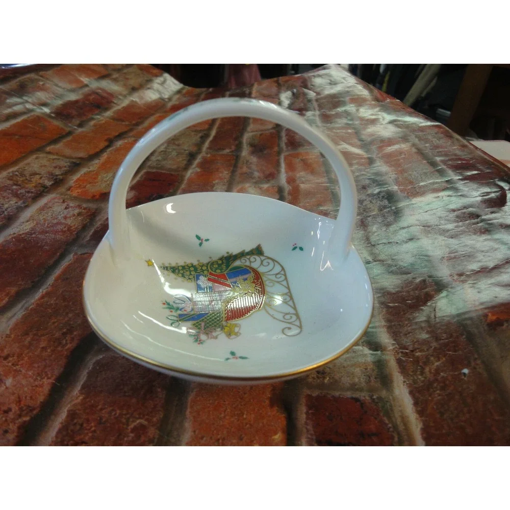 Mikasa bone china FX033 Christmas cheer Japan made basket candy dish Cute